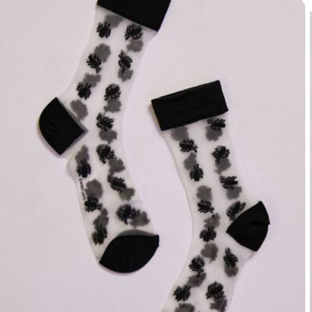 Beetlejuice Beetlejuice x Forever 21 Sheer Crew Socks NWT